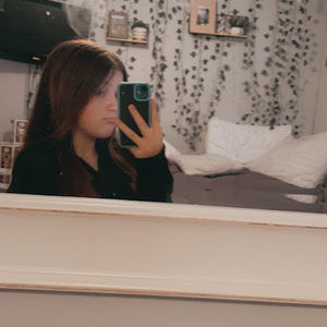 Meet your Posher, Ariana